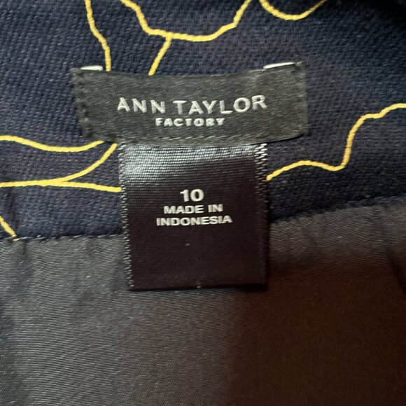 Ann Taylor Floral Outline Mini Pencil Skirt Navy/Gold Sz 10 (1494) - Picture 3 of 3